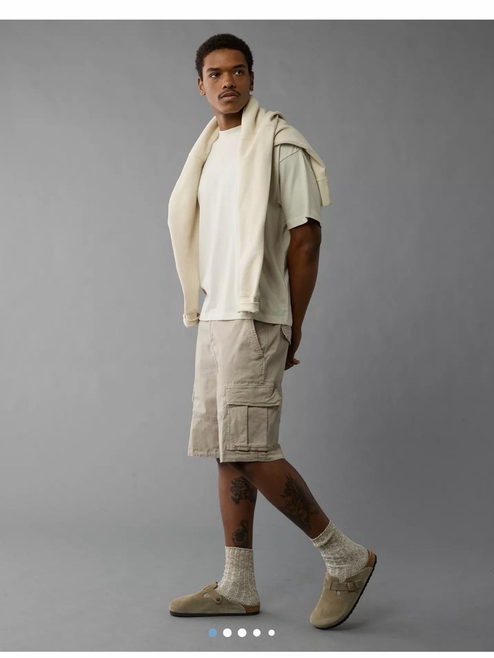 American Eagle Outfitters Men's Cargo Shorts in Light Taupe